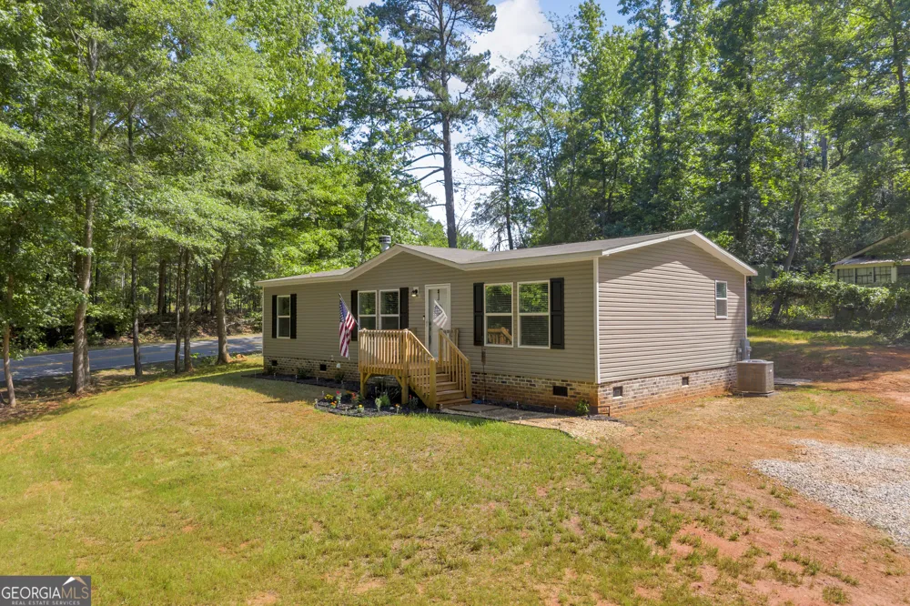 220 Trout DR Lavonia, GA 30553
