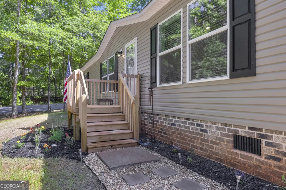 220 Trout DR Lavonia, GA 30553