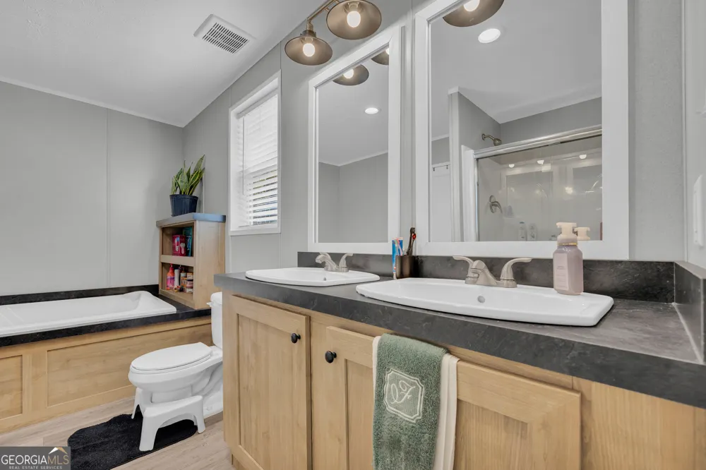 220 Trout DR Lavonia, GA 30553