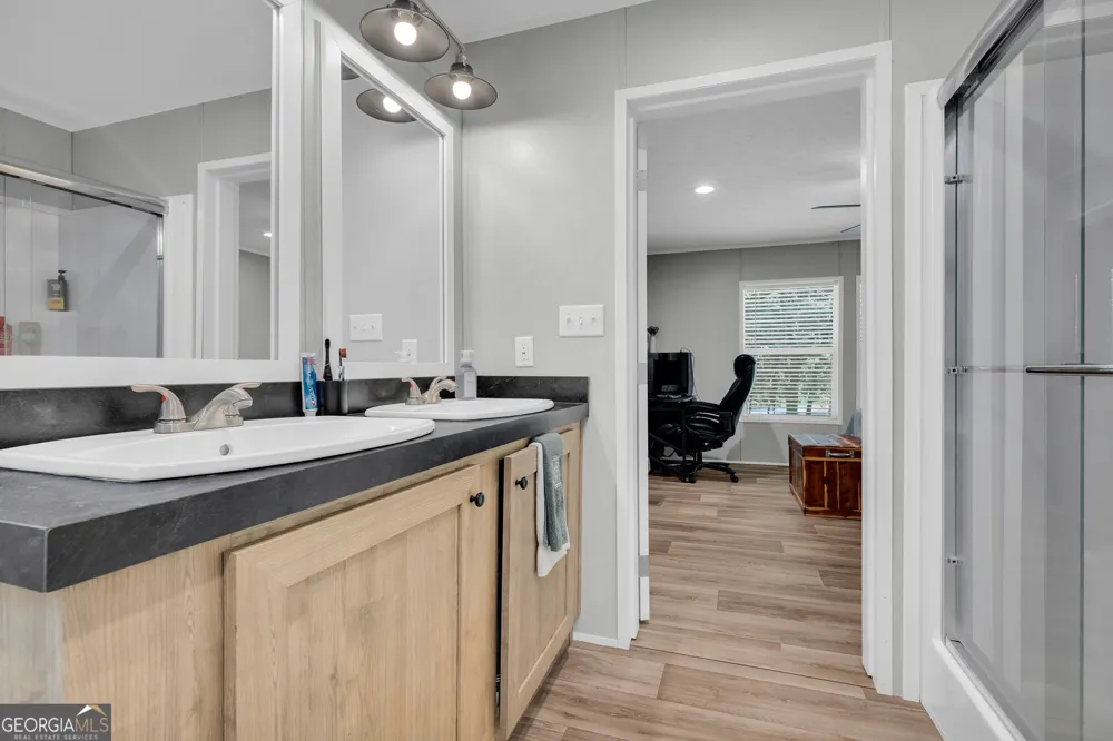 220 Trout DR Lavonia, GA 30553