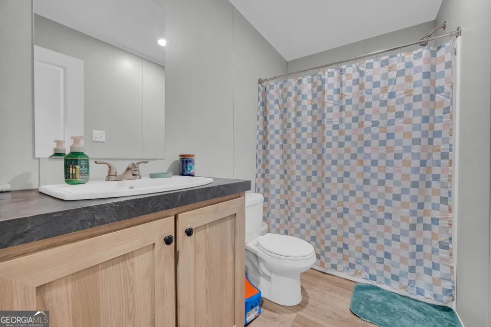 220 Trout DR Lavonia, GA 30553