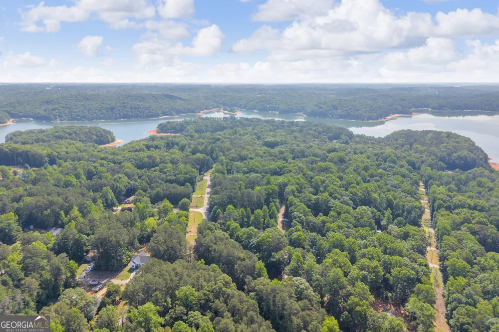 220 Trout DR Lavonia, GA 30553