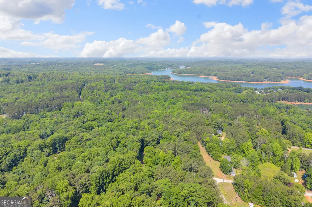 220 Trout DR Lavonia, GA 30553