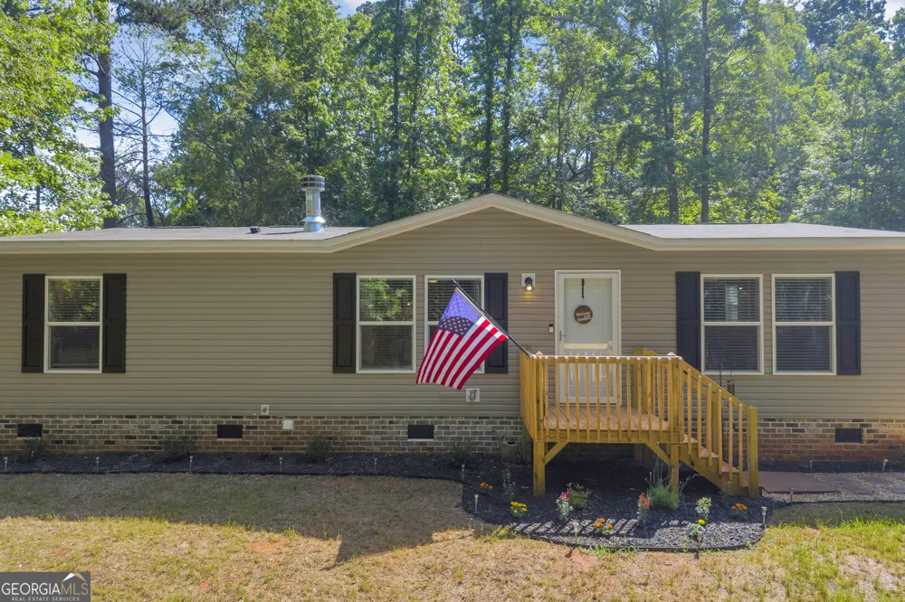 220 Trout DR Lavonia, GA 30553