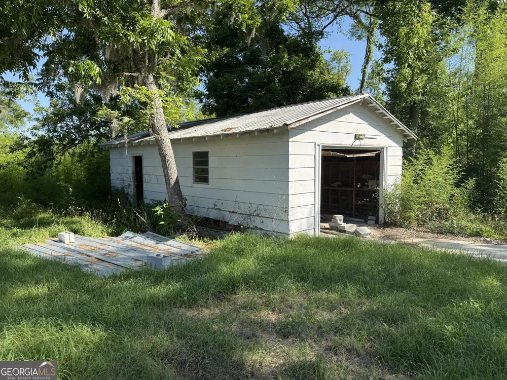 314 E Louisiana AVE Soperton, GA 30457