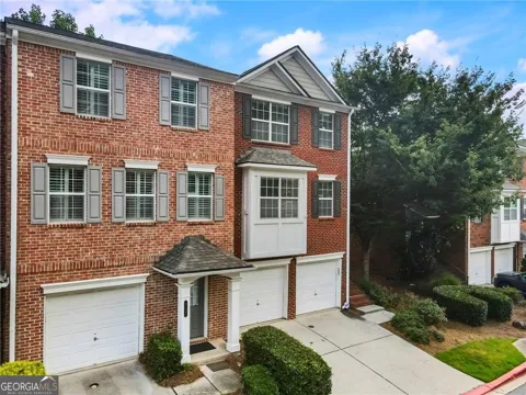 408 Heritage Park TRCE NW