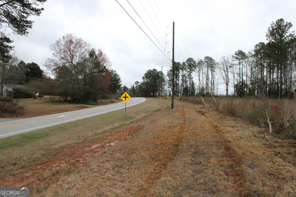 1262 Highway 16 E Jackson, GA 30233