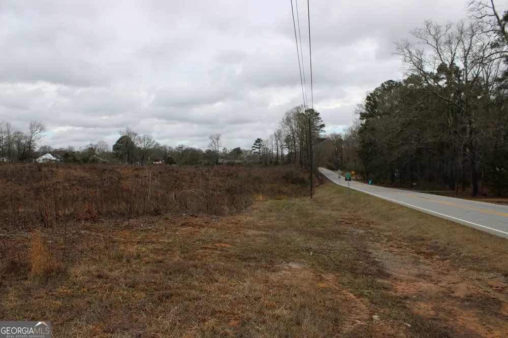 1262 Highway 16 E Jackson, GA 30233