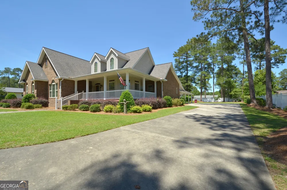 121 Jessup ST Eastman, GA 31023