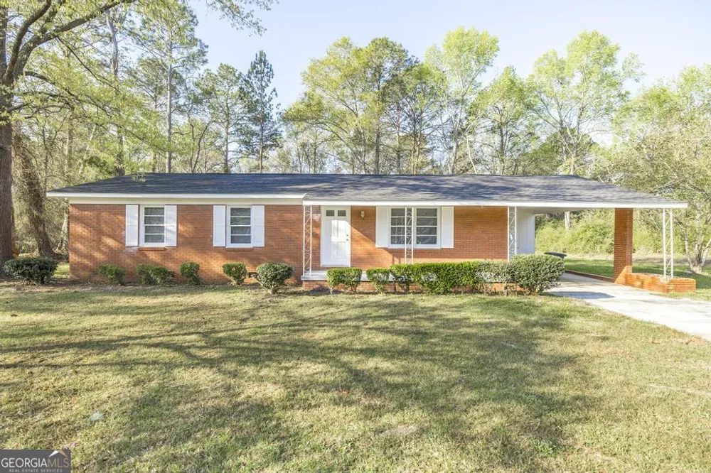 918 Henderson ST Dublin, GA 31021