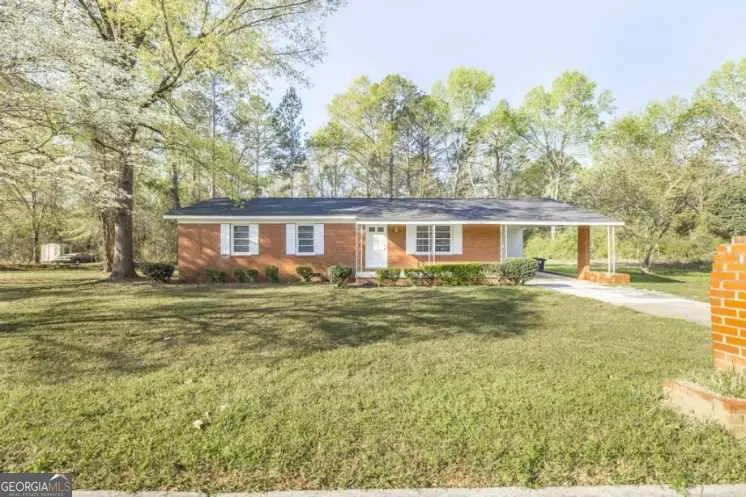 918 Henderson ST Dublin, GA 31021