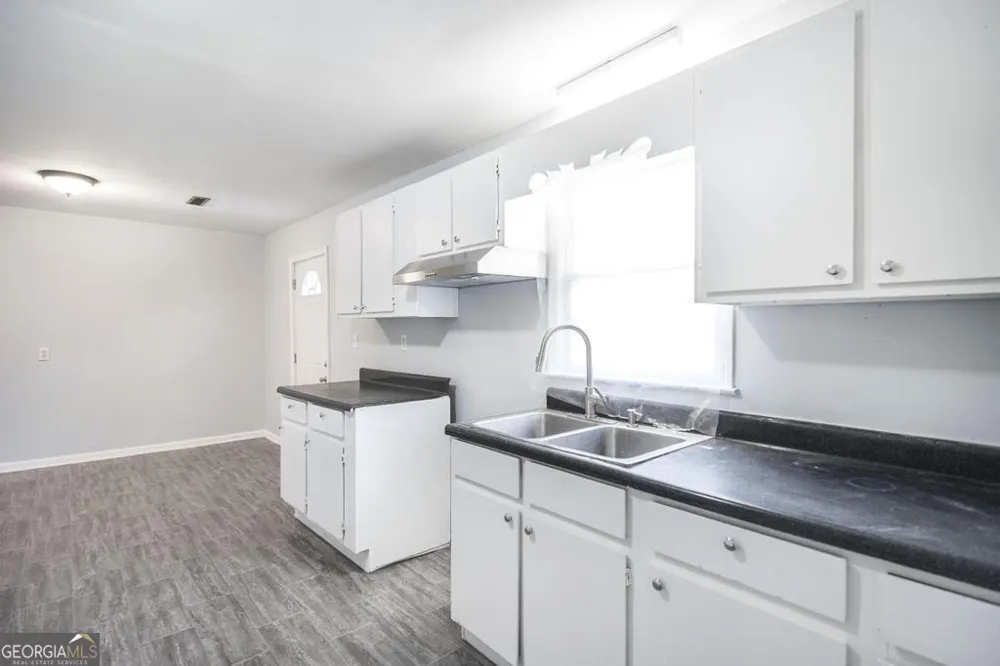 918 Henderson ST Dublin, GA 31021