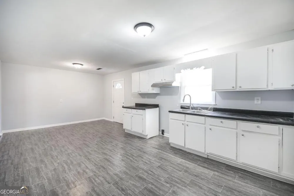 918 Henderson ST Dublin, GA 31021