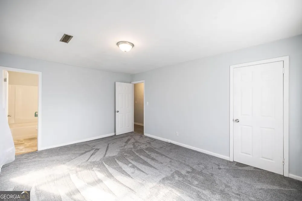 918 Henderson ST Dublin, GA 31021