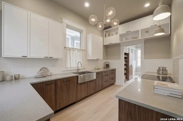 615 E Euclid San Antonio, TX 78212