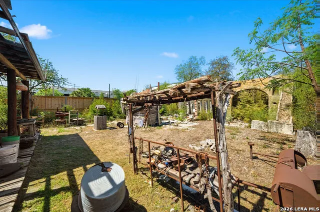 615 E Euclid San Antonio, TX 78212
