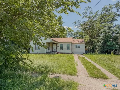 1012 W Green Avenue