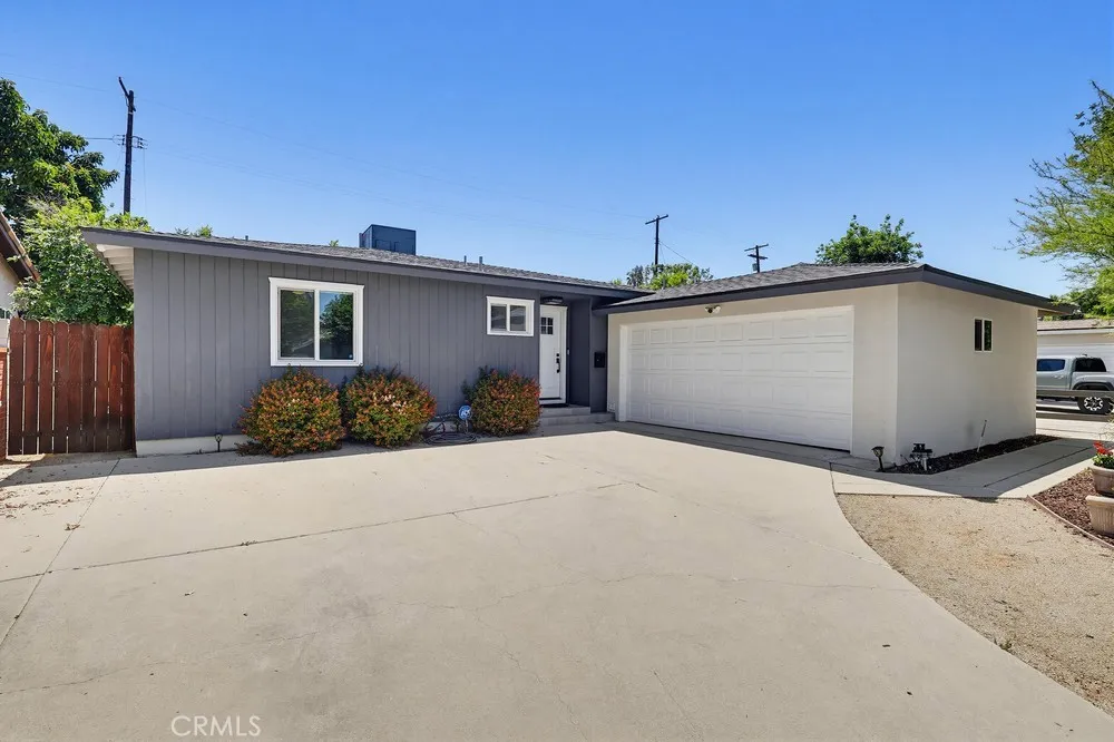 7058 Fullbright Winnetka, CA 91306