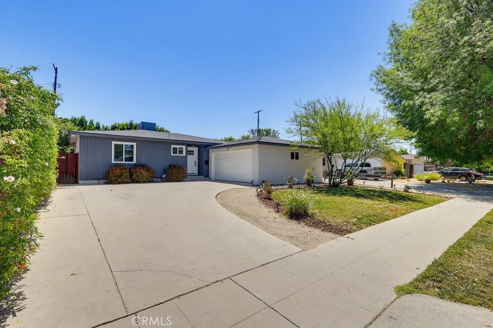 7058 Fullbright Winnetka, CA 91306