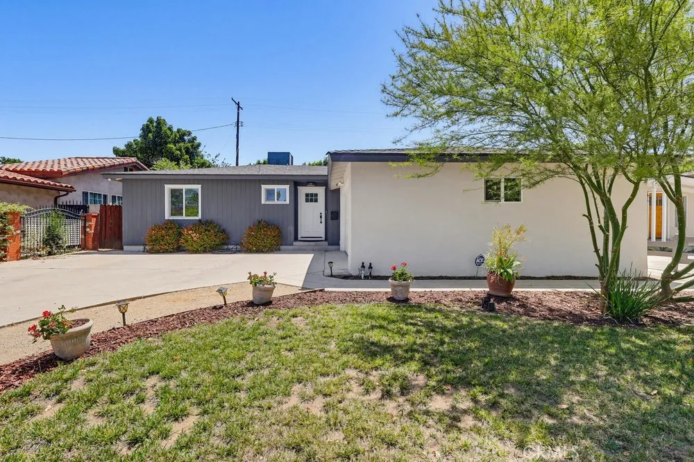7058 Fullbright Winnetka, CA 91306
