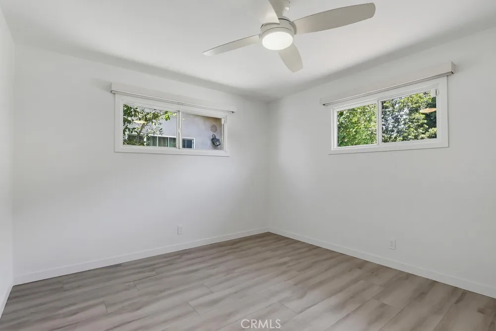 7058 Fullbright Winnetka, CA 91306