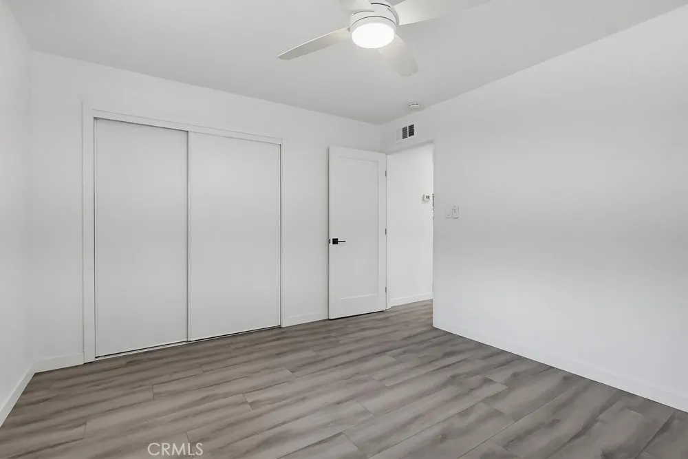 7058 Fullbright Winnetka, CA 91306