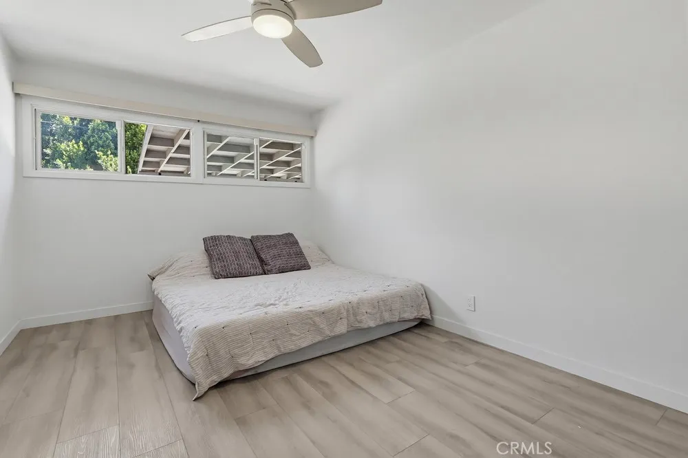 7058 Fullbright Winnetka, CA 91306
