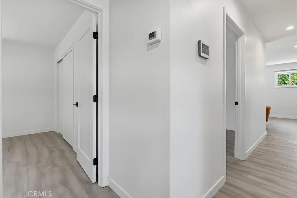 7058 Fullbright Winnetka, CA 91306