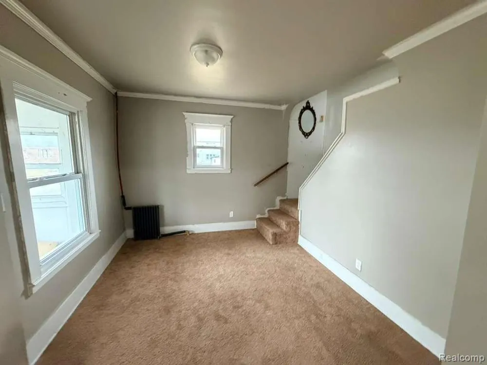 11756 Dyar Street Hamtramck City, MI 48212