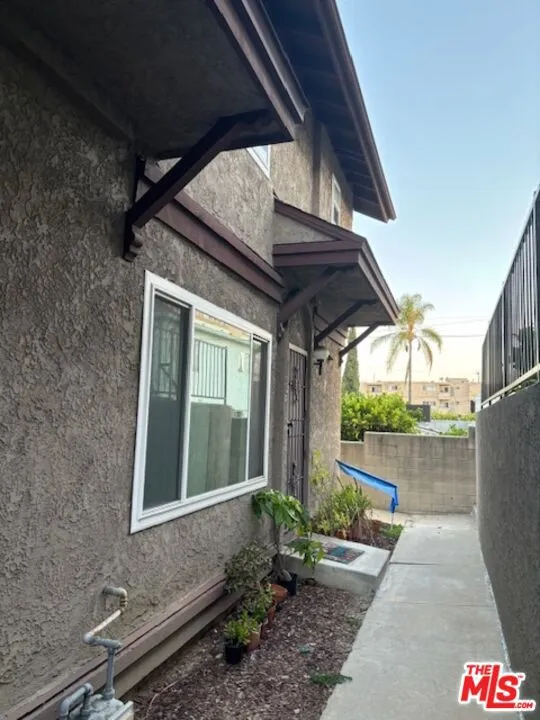 720 Waterloo Street #4 Los Angeles, CA 90026
