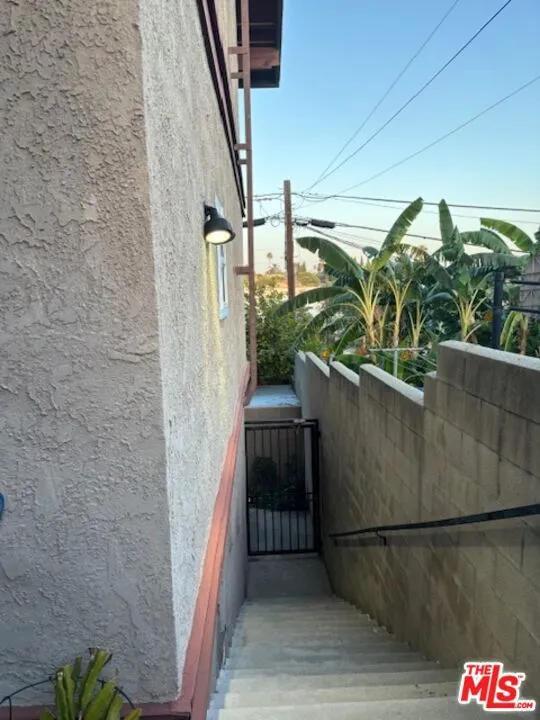 720 Waterloo Street #4 Los Angeles, CA 90026
