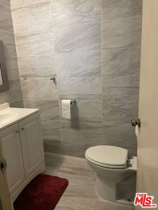 720 Waterloo Street #4 Los Angeles, CA 90026