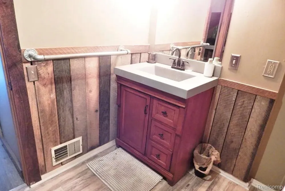 4441 Mack Road Oceola Township, MI 48855