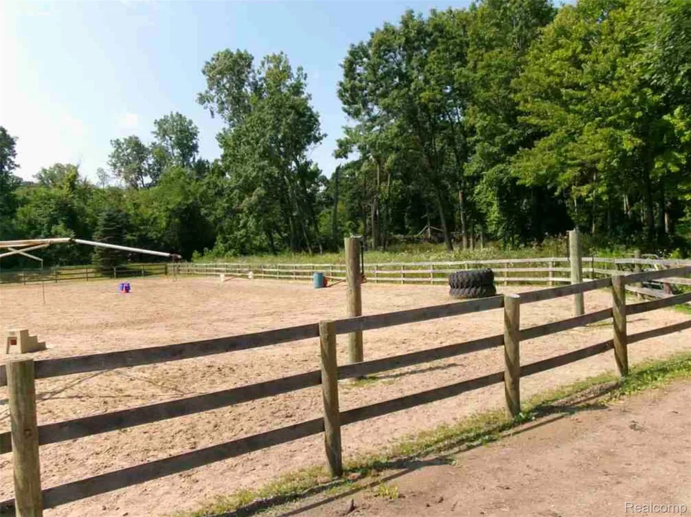 4441 Mack Road Oceola Township, MI 48855