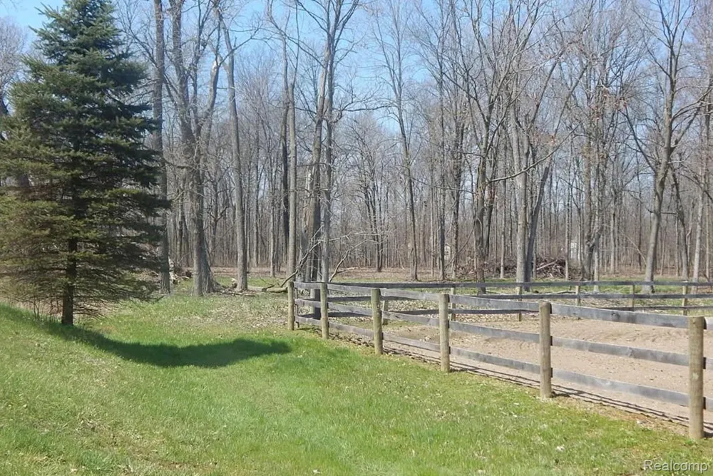 4441 Mack Road Oceola Township, MI 48855