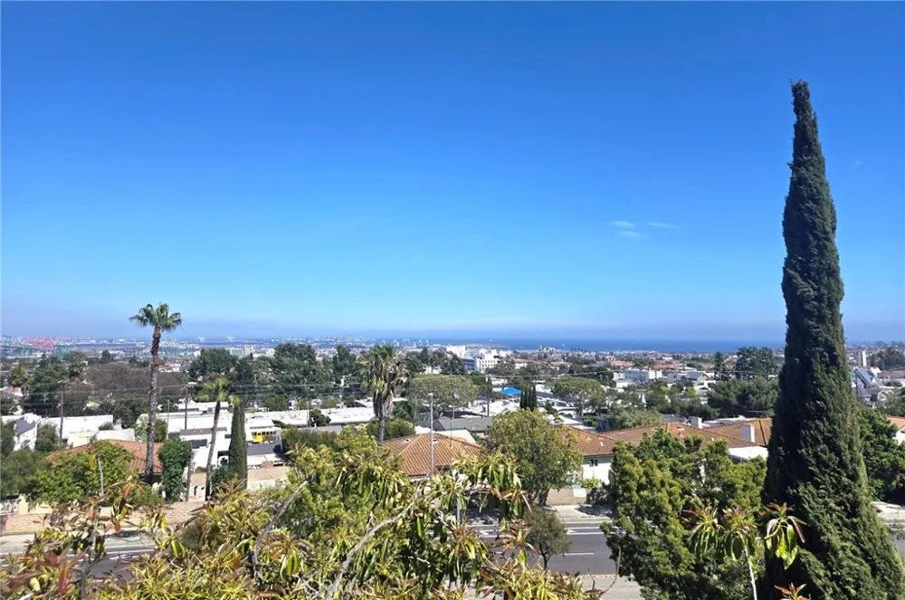 342 Lois San Pedro, CA 90732