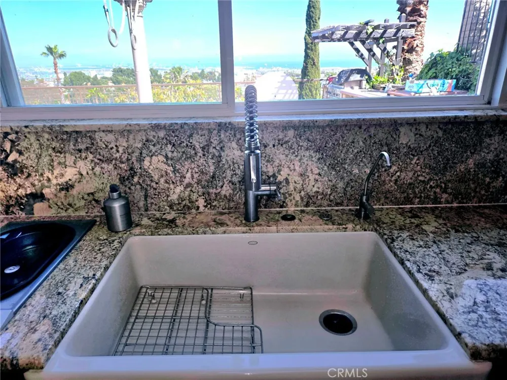342 Lois San Pedro, CA 90732