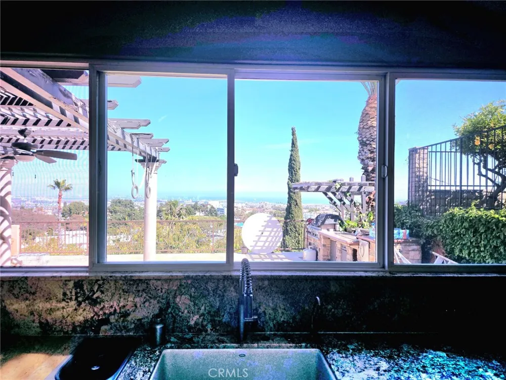 342 Lois San Pedro, CA 90732