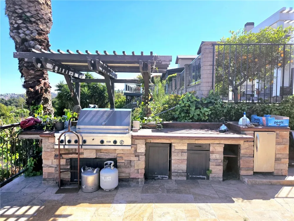 342 Lois San Pedro, CA 90732