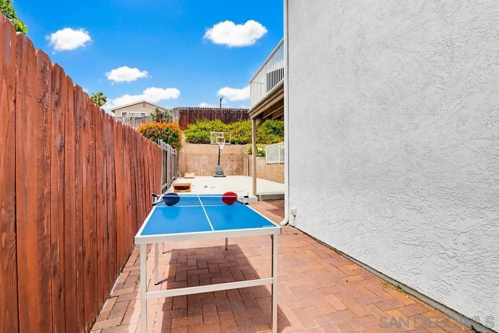 6880 Wallsey Drive San Diego, CA 92119