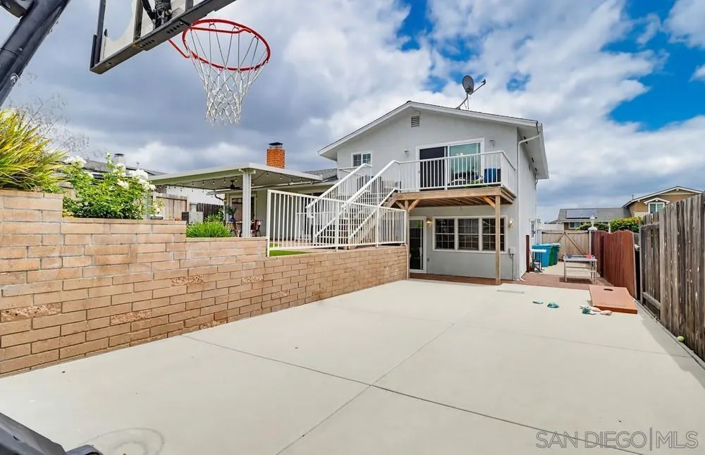 6880 Wallsey Drive San Diego, CA 92119
