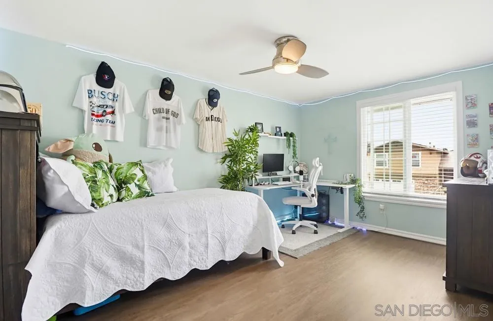 6880 Wallsey Drive San Diego, CA 92119