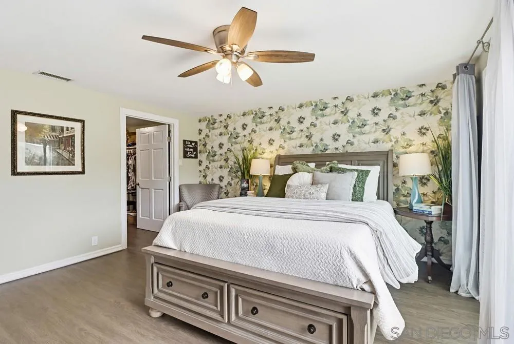 6880 Wallsey Drive San Diego, CA 92119