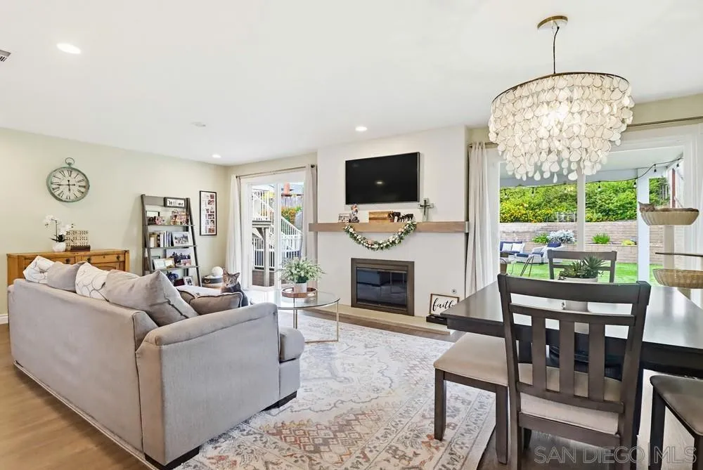 6880 Wallsey Drive San Diego, CA 92119