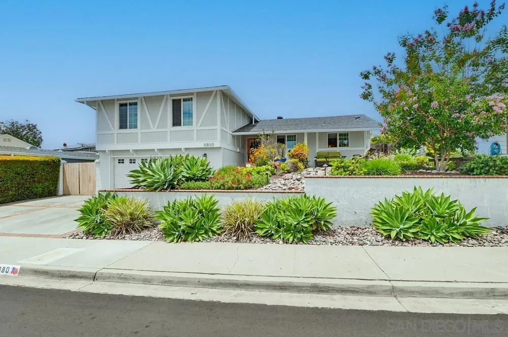 6880 Wallsey Drive San Diego, CA 92119