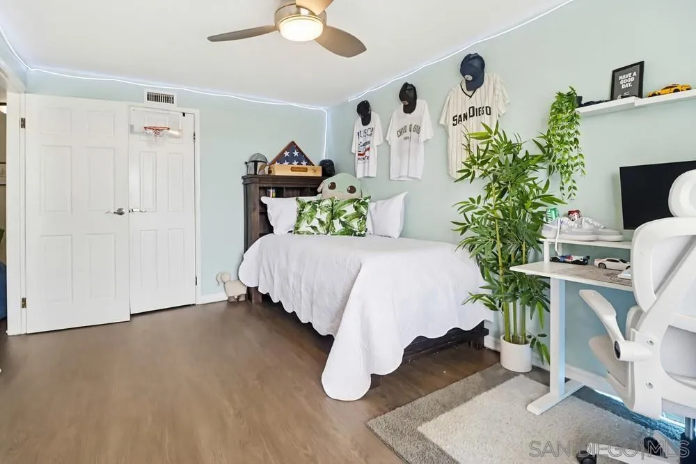 6880 Wallsey Drive San Diego, CA 92119
