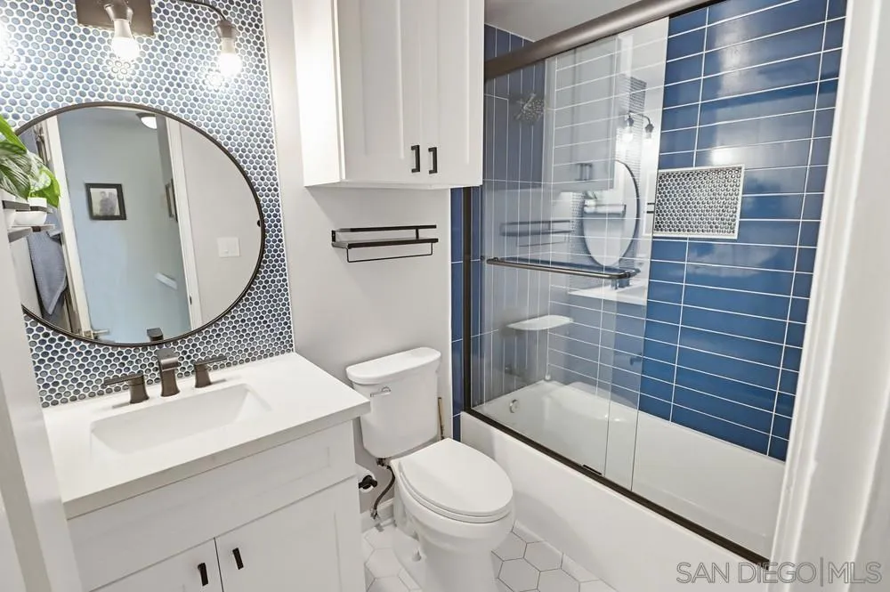 6880 Wallsey Drive San Diego, CA 92119
