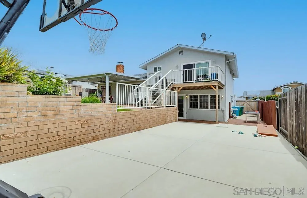 6880 Wallsey Drive San Diego, CA 92119