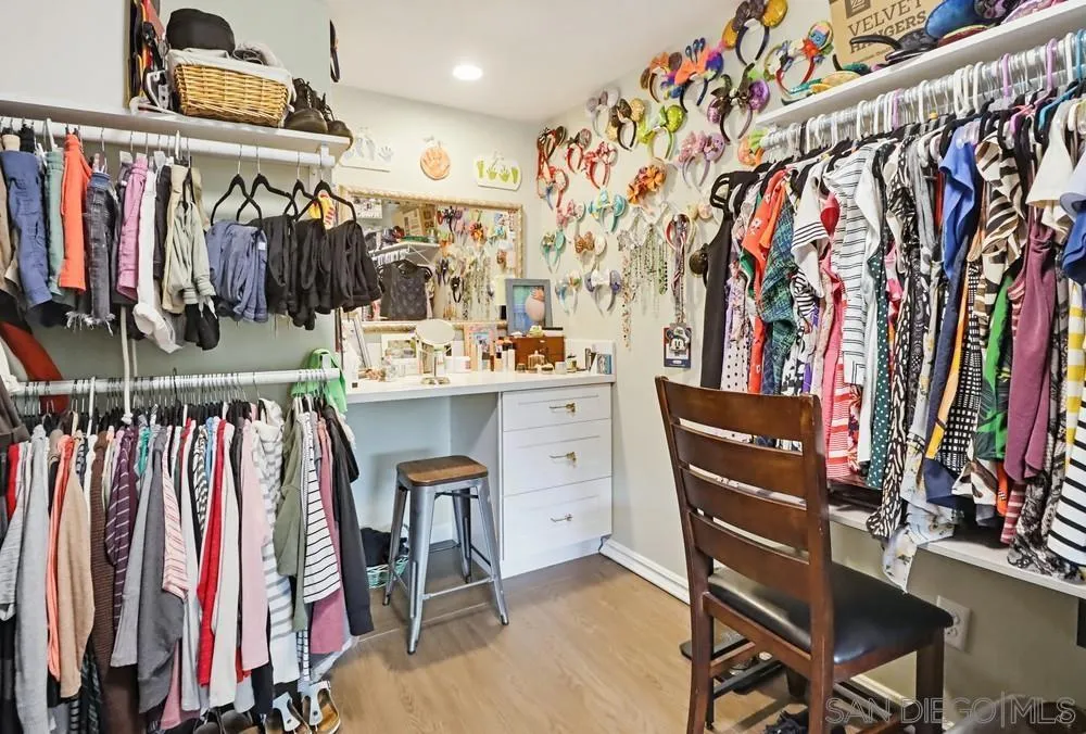 6880 Wallsey Drive San Diego, CA 92119