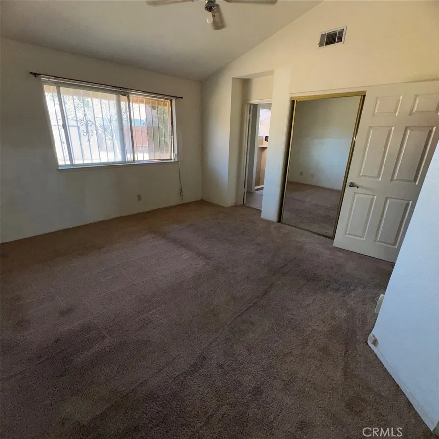 15087 Whitekirk Victorville, CA 92394